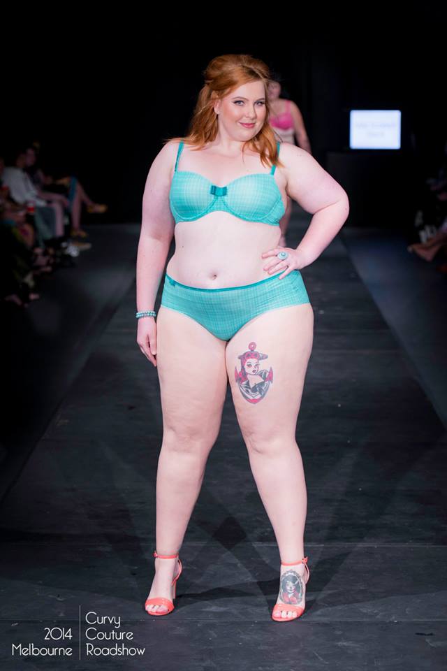 Miss Scarlett Did it show @ The Curvy Couture Roadshow