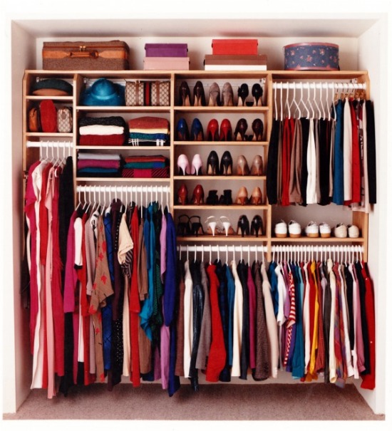 Love the colours in this wardrobe!